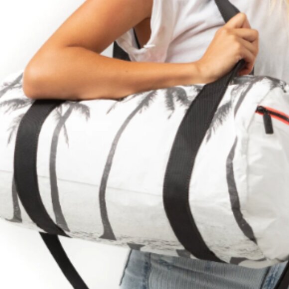 Aloha Collection  Duffle Kalapana by Samudra NWT - Picture 5 of 5